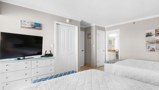 Edgewater Tower 3-1012 - Photo 3, Chambre