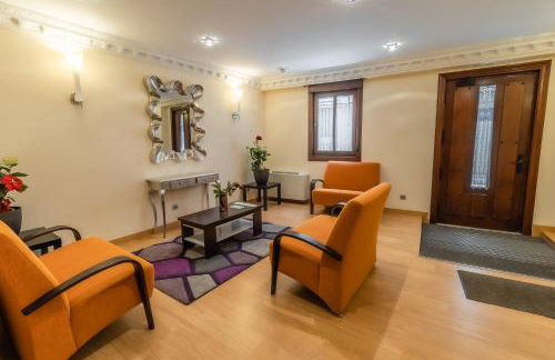 Apartamentos & casas rurales Santo Domingo de Silos - Photo 4