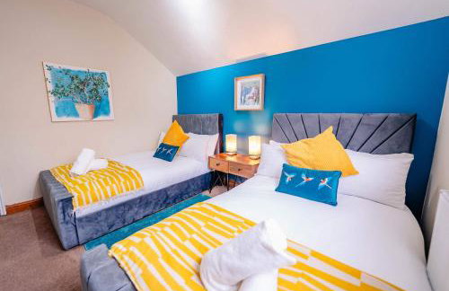 3BR 2Bath Home with Hot Tub Games Room By Stadium with Fast WiFi & Free Parking - Foto 60