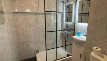 BROADWAY SUITE - Newly refurbished stylish apartment with FREE PRIVATE PARKING - Great location - Foto 2