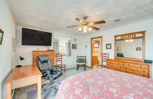 Boat, Grill and Unwind Lakefront Cayuga Home! - Foto 13