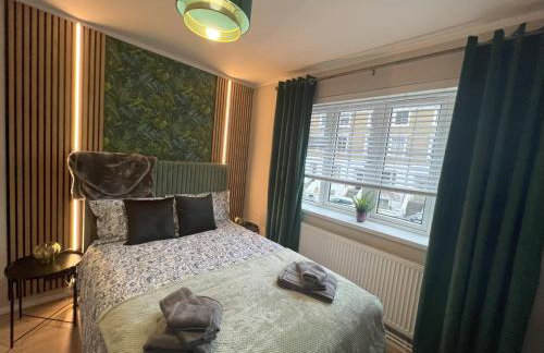 Spacious & Modern Family Gem - Foto 10