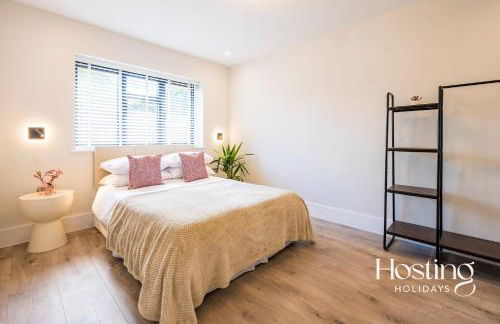 Honeybee Barn - Stunning 4-Bed Rural Paradise - Photo 33