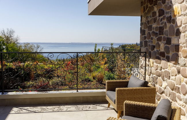 Hotel DeVille - Photo 56