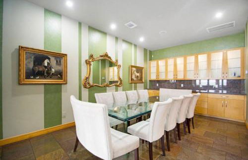 Bay Breeze Estate - Heated Pools, Private Pier & Walk to the Kemah Boardwalk - Foto 15