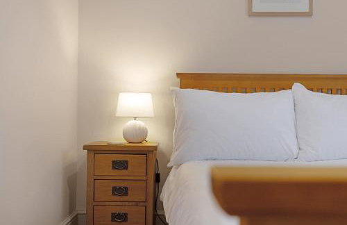 Seven Space - 7 Bedroom Home with Large Garden & Hot Tub - Foto 26