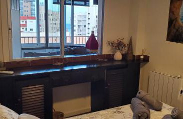 Ático centrico, 50m de la playa, vista al mar y al Peñon, gran terraza, parking, wifi fibra - Foto 26