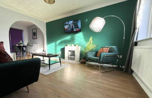 Restful Riverside Home - Foto 4