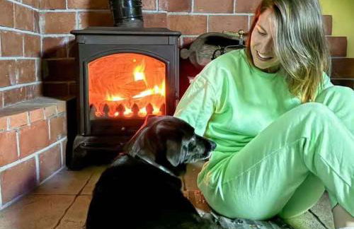 Holiday Home Berghütte mit Terrasse- Kamin und Jacuzzi by Interhome - Foto 42