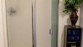 Nestled in a peaceful neighborhood - Foto 3