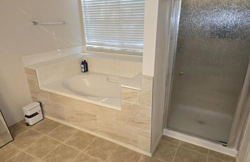 Dallas Lakeside Bliss Stay - Private Pool, Air hockey and High speed internet - Foto 35