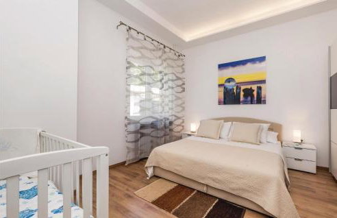 Cozy Home In Viskovo With Wifi - Photo 5