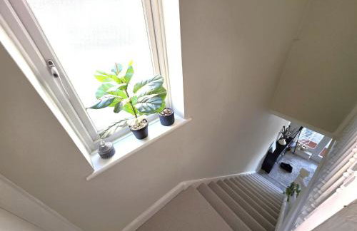 Modern Chic 3-Bed Retreat in Chadwell Heath - Foto 16