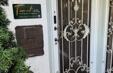 Timeout Apartment - Photo 9