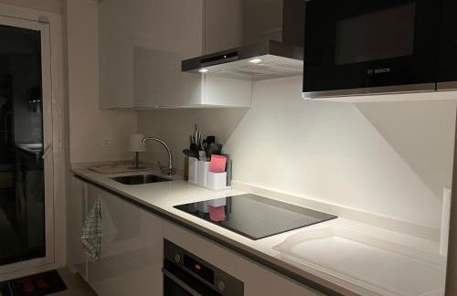 New build modern ap 4 min walk to the beach and Marbella old town - Foto 19