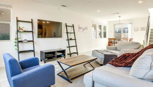 7 Mi to Dtwn Sacramento Peaceful Gem with Patio! - Photo 5