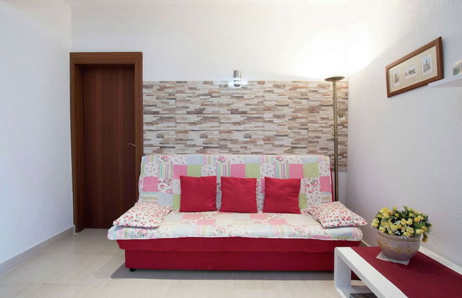 Holiday Apartment With a Private Terrace & Hot Tub, Near the Beach - Foto 11