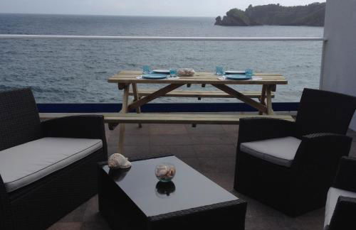 Blue House - Photo 1