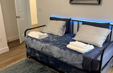 Beach Lovers New House! 10 min to beach - 6 guests - Foto 2