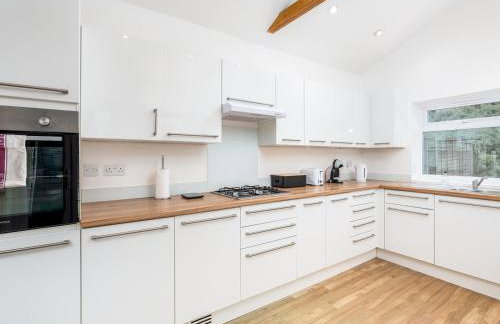 Family Friendly 3 Bed Home In Pinner Pets Welcome - Pass the Keys - Foto 2