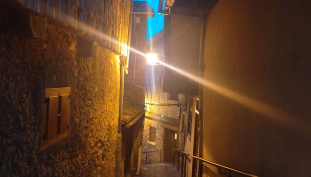 Free tour nocturno por Hervás - Foto 5, Contemplando las casas del centro histórico de Hervás