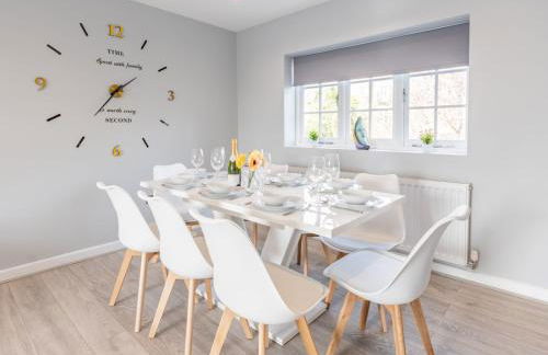 4-Bedroom Seafront House in Southend Sea Views - Pass the Keys - Foto 17