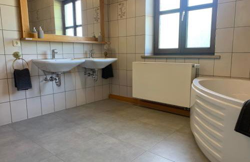 Villa mit Pool und Grillplatz in Regensburg - Foto 30