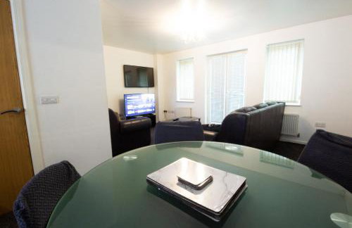 Close to City Centre 3-Bed Townhouse, Sleeps 7, Free Parking, Great Transport Links - Foto 2