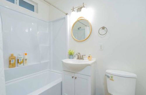 Elegant Country Retreat With Serene Patio Haven - Foto 50