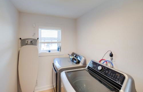 Zen Haven Lakefront Erie Home with Shore Access - Foto 21