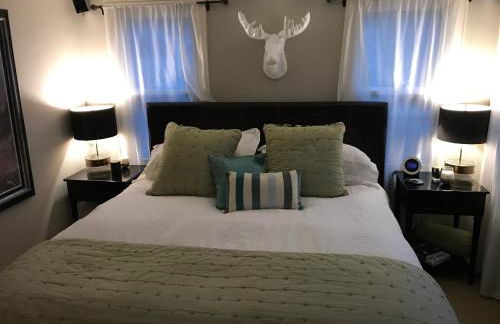 Beautiful Luxury Suite A & B of Shorewood Home - Foto 53