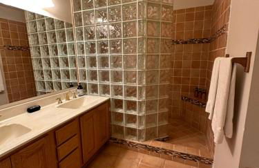 Paradise in Scottsdale with Pool Oasis & Game Room - Foto 27