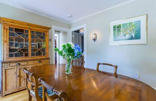 Charming Harvard Victorian - Foto 43