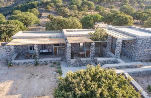 Pavlaina Complex of Traditional Residences in Nisyros. Enjoy the garden and the Sea View - Foto 7