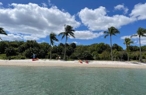 Hot tub, tiki bar, outdoor shower, near Intercoastal Waterway! - Foto 27