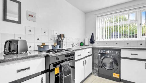 Stylish 3 bed in great location - BTA Homes Serviced Accommodation Wolverhampton - Foto 3