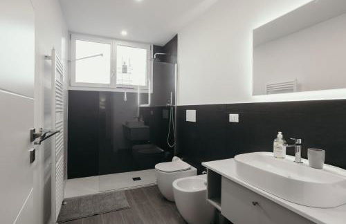 GuestHost - Studio 1 Deisgn Apartment with Car Parking! - Foto 20