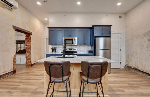 Kaufman Suite- BY BUSY INTERSECTION - Foto 12