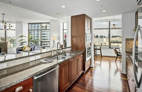 Panoramic Bay and City Views - 2BR, Pool, Gym, Parking - Foto 13