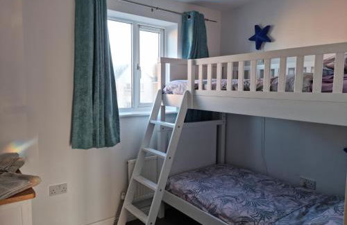 Beach View Couples Retreat Aberavon Beach Direct Seafront panoramic Sea Views large driveway parking - Photo 4