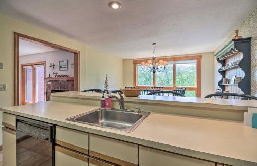 Timber Creek Townhome with 2 Decks and Mtn Views! - Foto 11