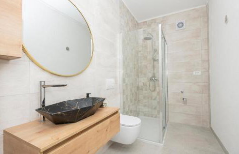 2 Bedroom Nice Apartment In Rogotin - Photo 11