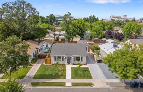 2 bed, 2 bath, historic beauty, walk downtown - Foto 63