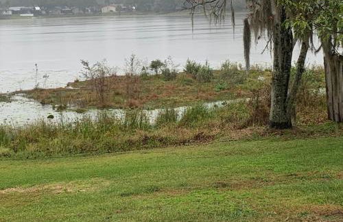 Lakefront Home Where You Can Retreat and Relax - Foto 32