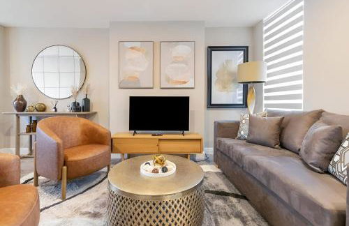 Earthy Elegance Stylish 4BR for Urban Escapes - Foto 8