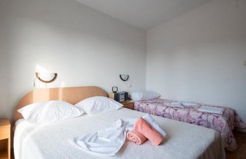 Marina's Apartments - Photo 3