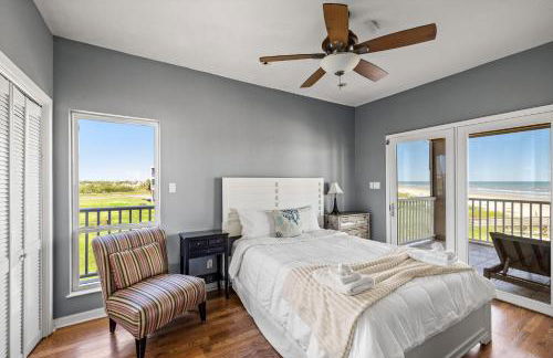 Oceanfront Galveston Beach House Steps to Sand! - Foto 18