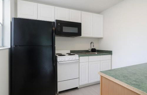 Comfy 2BR Apartment Near Las Olas with Patio, BBQ and FREE PARKING - Foto 6
