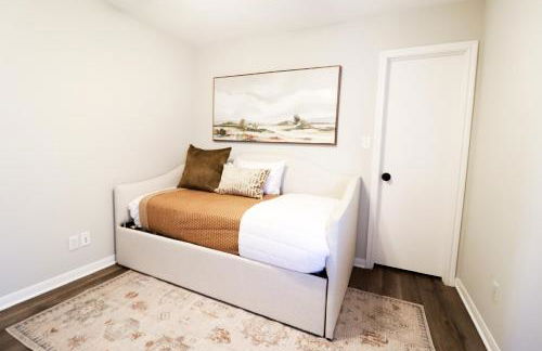 Cozy Home in the Heart of Aggieland - Photo 18