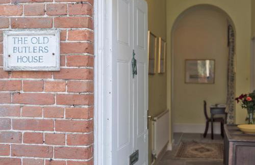 The Old Butler's House - Photo 2